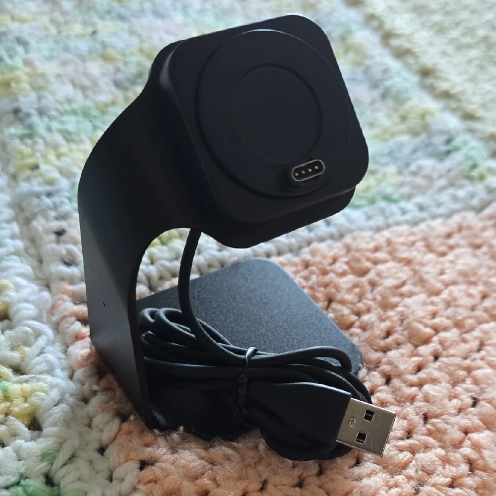 Garmin Charging Dock - Black - Picture 3 of 3